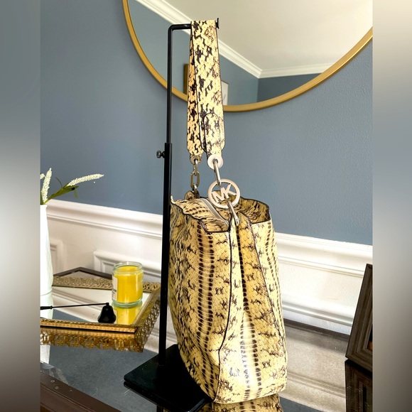 Michael Kors Snake Print Tote - Cream and Black - Picture 4 of 10